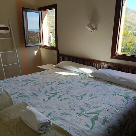 Hotel Rural Don Burguillo El Tiemblo Bagian luar foto